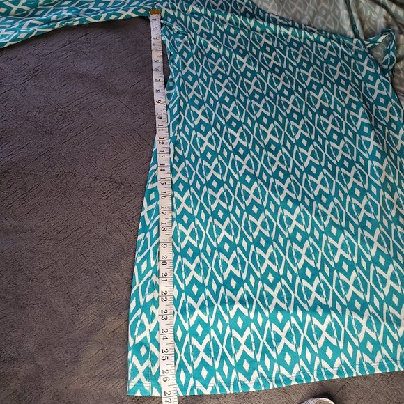 JustFab Large 3/4 Sleeve Teal and White Wrap Dress - Picture 9 of 11